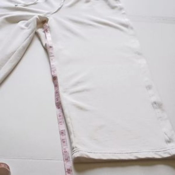 SB Active Women's Capris - Size (M) - White - Picture 5 of 5